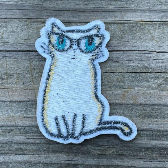 Iron On Patches Lot of 2 Patch Cat Embroidery Applique DIY Patches - Picture 5 of 8